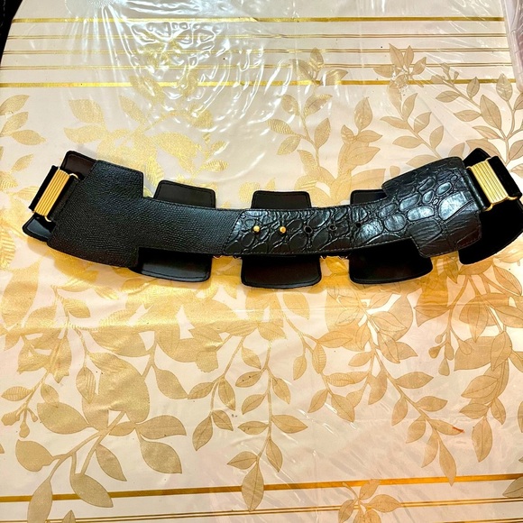 Wide Gladiator Belt Black Combination Leather With Gold Metal Sz 42” - Picture 2 of 6